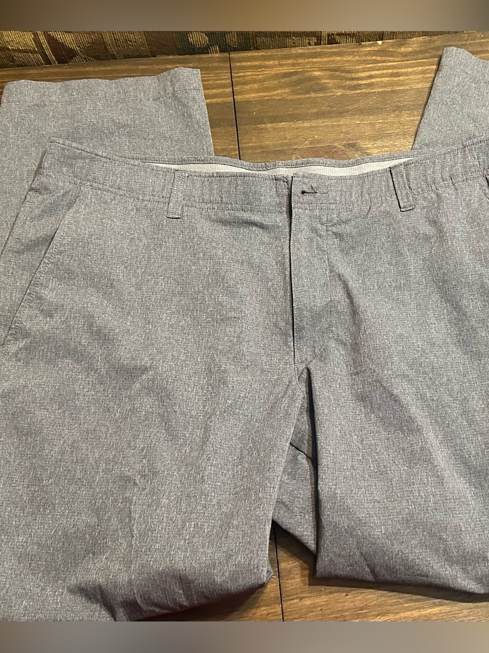 Under Armour Gray Golf Pants Men's 40x30 Vented Athletic wear Missing Button
